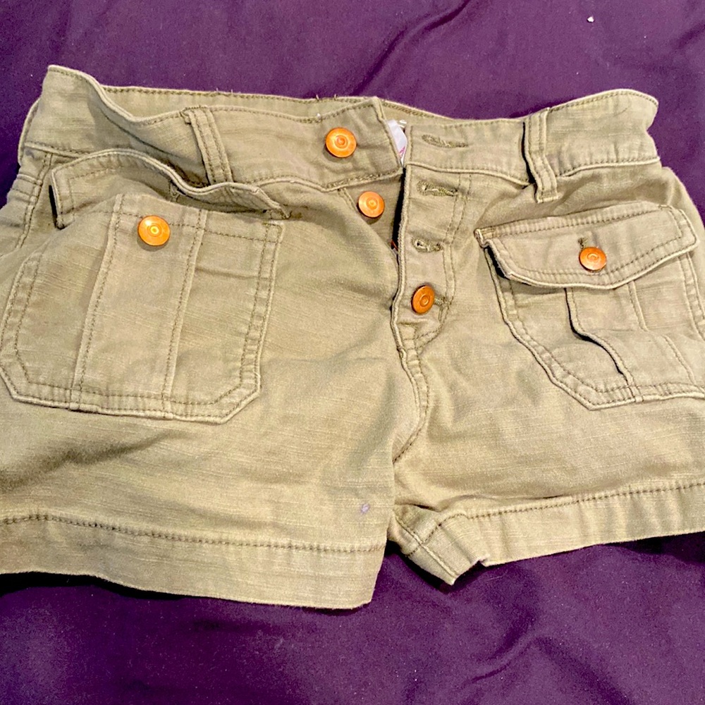 Mid rise short (4buttons)